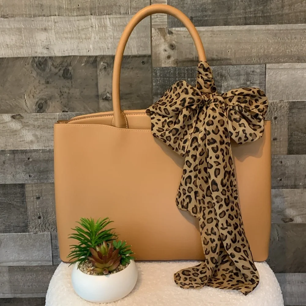 Jess Collection Leopard Print Scarf - Picture 16 of 16